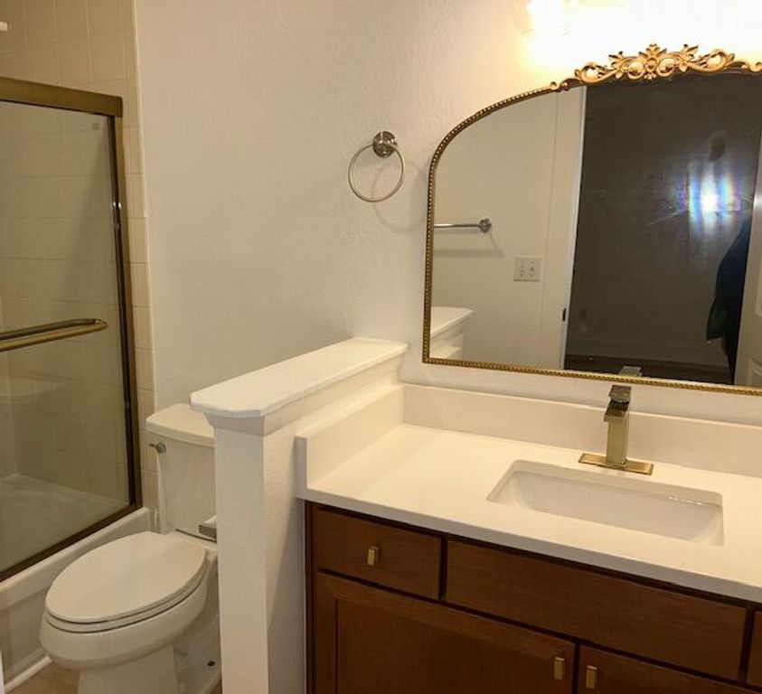 Image 8 of property listing at 267 Alexandra Drive 15, Mount Pleasant, SC 29464