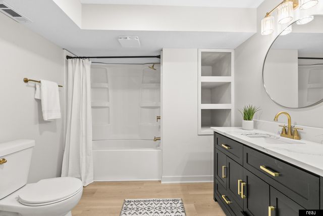 11918 Leavenworth Road, Omaha, NE 68154