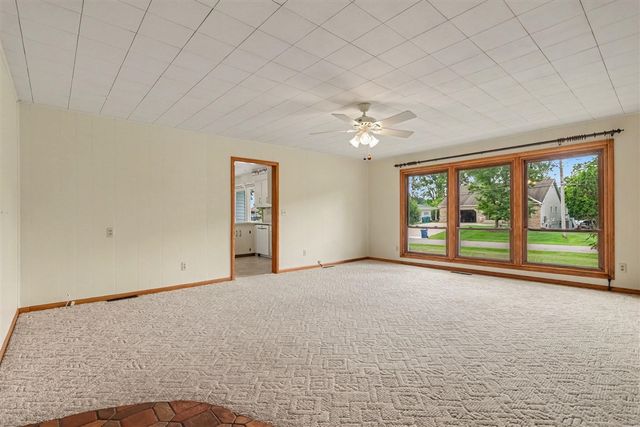 336 Lakeshore Drive, Battle Creek, MI 49015