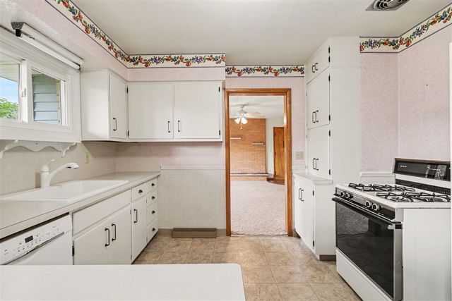 336 Lakeshore Drive, Battle Creek, MI 49015