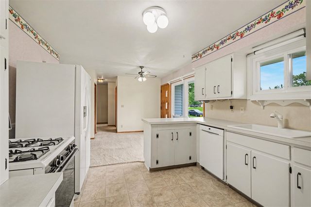336 Lakeshore Drive, Battle Creek, MI 49015
