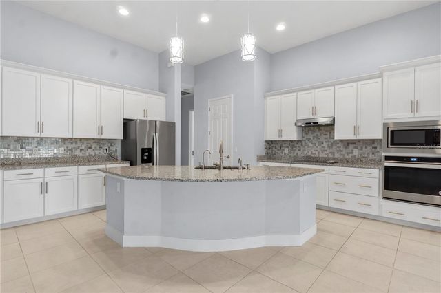 2320 SYMPHONY CIRCLE, St Cloud, FL 34771