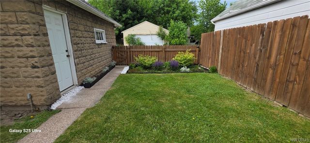 2474 Pierce Avenue, Niagara Falls, NY 14301