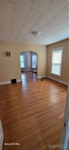 2474 Pierce Avenue, Niagara Falls, NY 14301