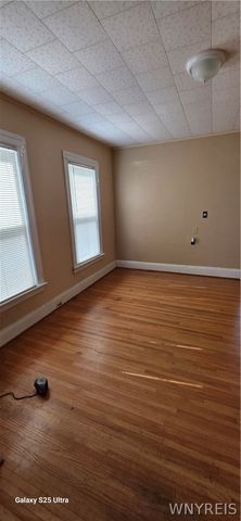 2474 Pierce Avenue, Niagara Falls, NY 14301