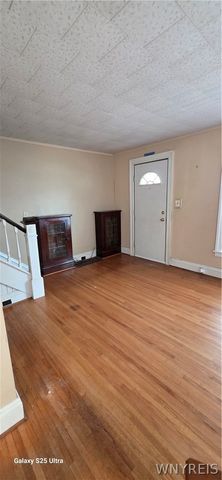 2474 Pierce Avenue, Niagara Falls, NY 14301