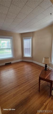 2474 Pierce Avenue, Niagara Falls, NY 14301