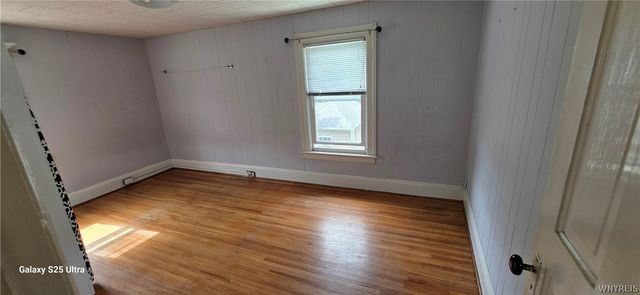 2474 Pierce Avenue, Niagara Falls, NY 14301