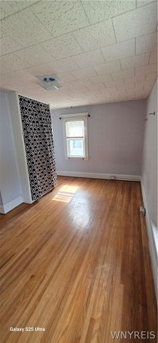 2474 Pierce Avenue, Niagara Falls, NY 14301