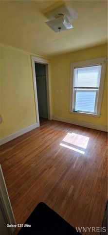 2474 Pierce Avenue, Niagara Falls, NY 14301