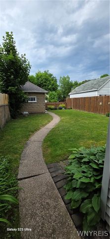 2474 Pierce Avenue, Niagara Falls, NY 14301