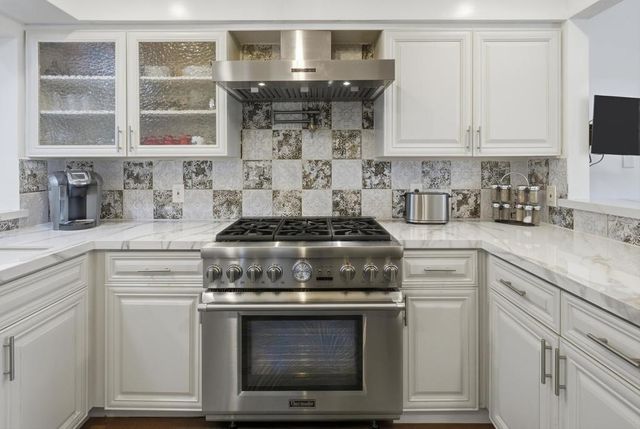 157 Desert Falls Drive E, Palm Desert, CA 92211