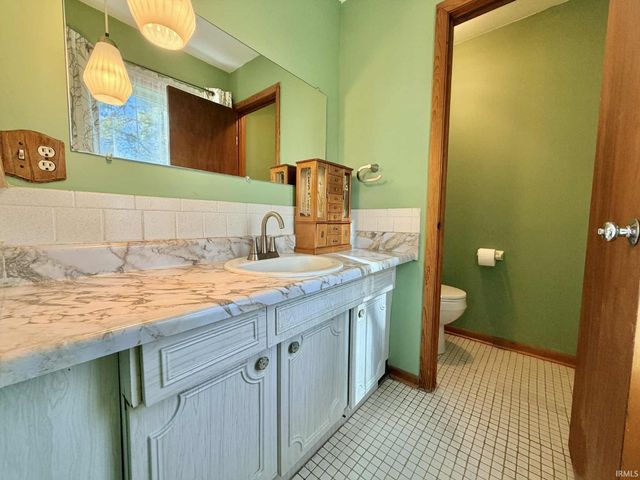 13112 W 230 N, Linton, IN 47441