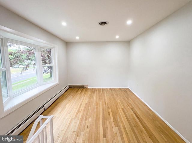 3802 FORESTDALE AVE, Woodbridge, VA 22193
