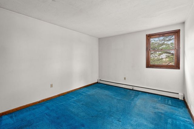 9 Scenic Ave, Webster, MA 01570