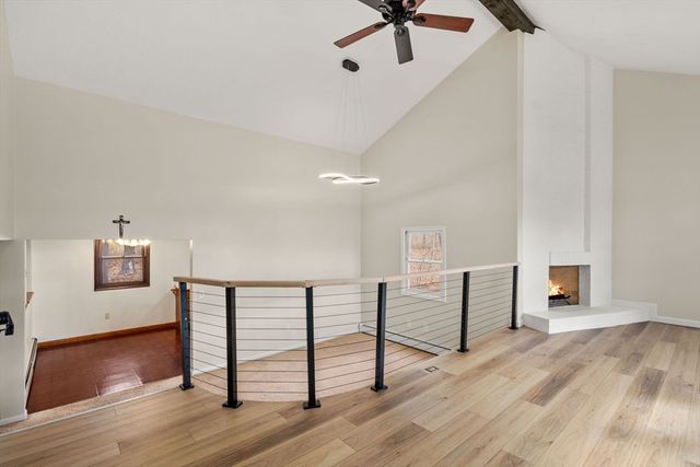 9 Scenic Ave, Webster, MA 01570