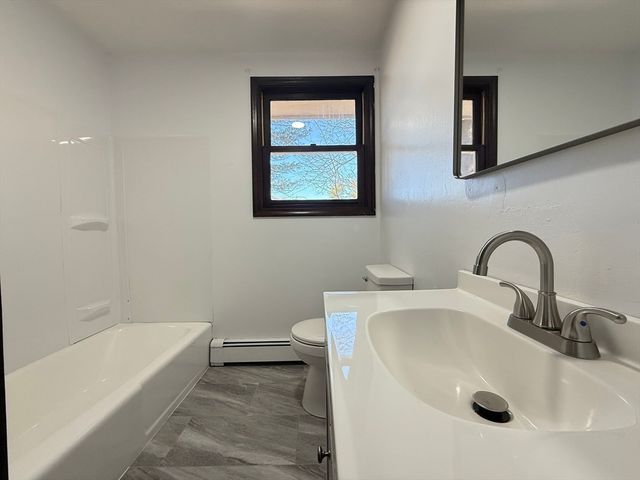 9 Scenic Ave, Webster, MA 01570