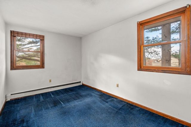 9 Scenic Ave, Webster, MA 01570