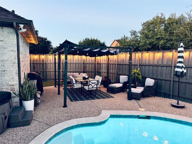 1902 Spring Meadow Lane, Richardson, TX 75081