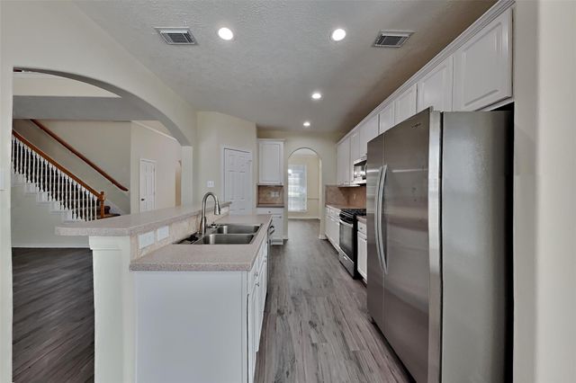 6819 Amber Pine Court, Humble, TX 77346