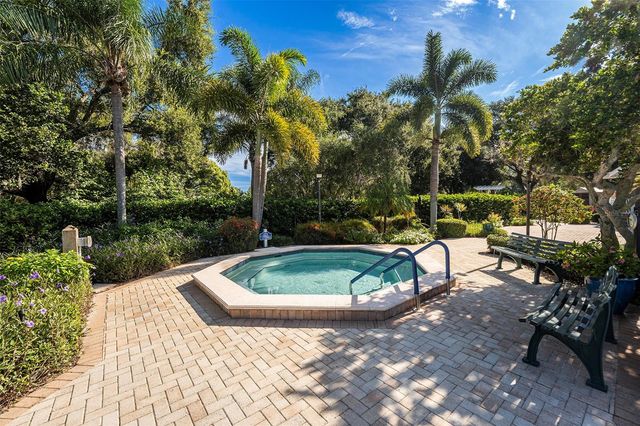 1007 LAKE AVOCA DRIVE, Tarpon Springs, FL 34689