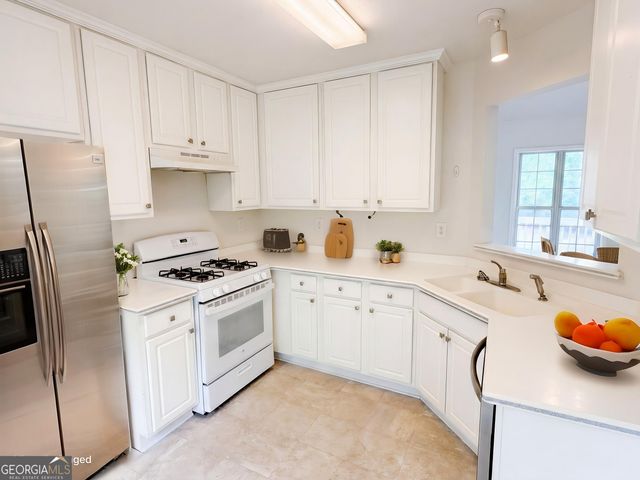 1192 Eagles Pass, Mcdonough, GA 30253