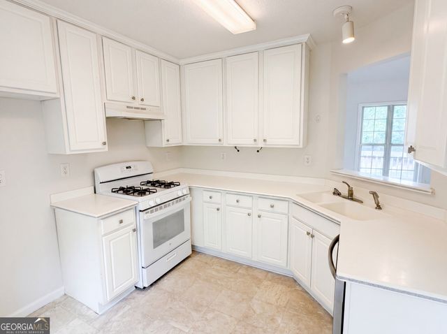 1192 Eagles Pass, Mcdonough, GA 30253