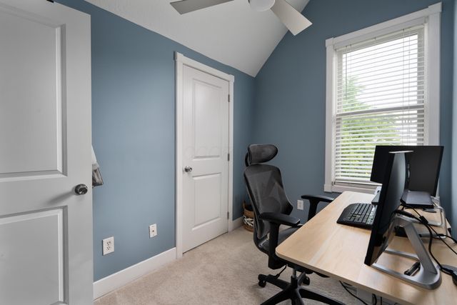 242 E 4th Avenue, Columbus, OH 43201