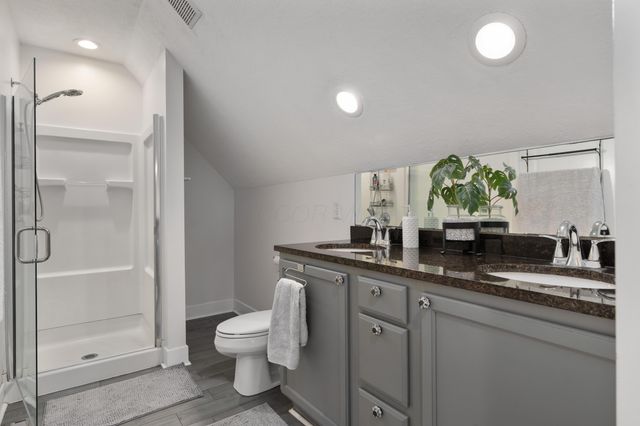 242 E 4th Avenue, Columbus, OH 43201