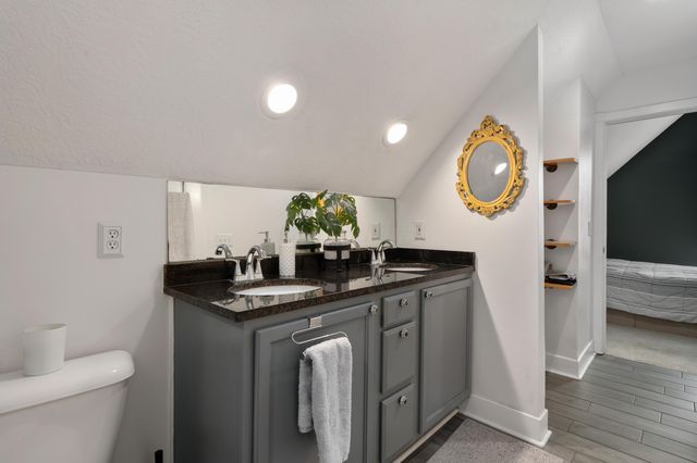 242 E 4th Avenue, Columbus, OH 43201