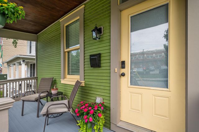242 E 4th Avenue, Columbus, OH 43201