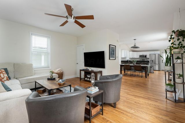242 E 4th Avenue, Columbus, OH 43201