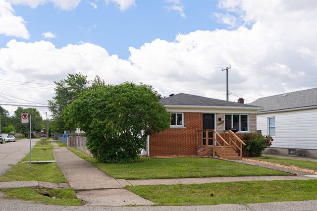 19894 Vermander Avenue, Clinton Twp, MI 48035