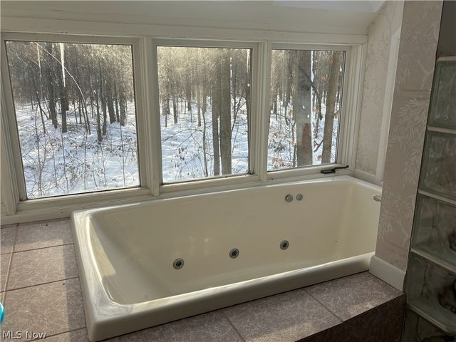 10765 Bell Road, Newbury, OH 44065