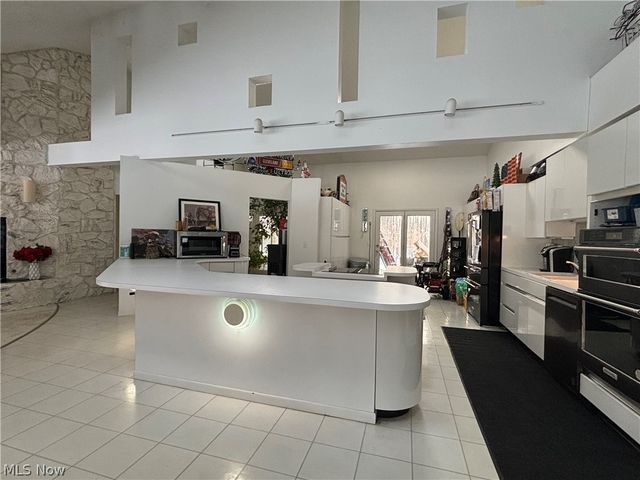 10765 Bell Road, Newbury, OH 44065