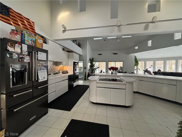 10765 Bell Road, Newbury, OH 44065
