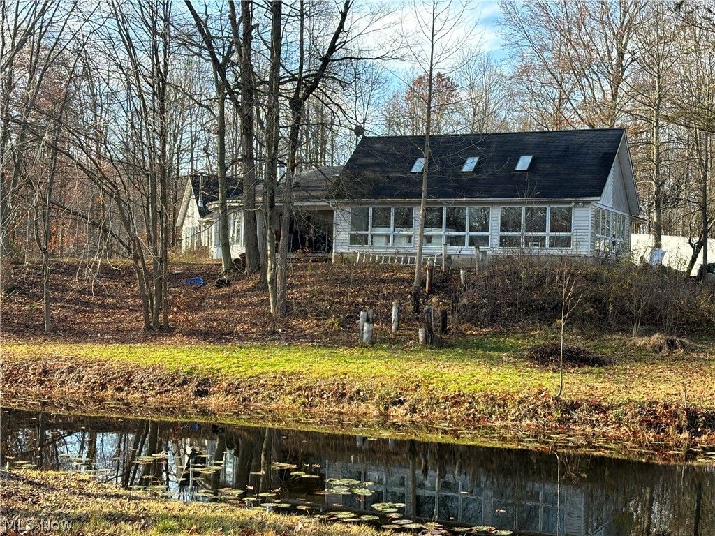 10765 Bell Road, Newbury, OH 44065