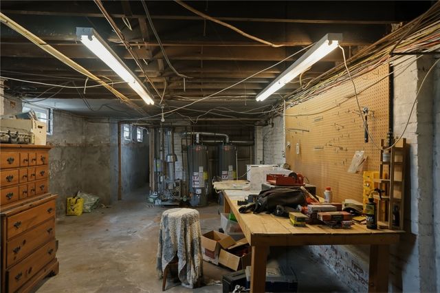 981 Smith Street, Providence, RI 02908