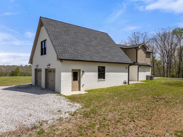 2210 Garners Creek Rd, Dickson, TN 37055