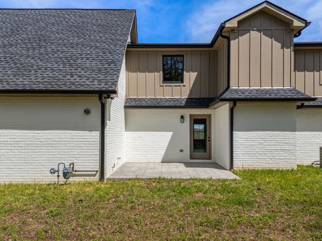 2210 Garners Creek Rd, Dickson, TN 37055