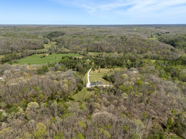 2210 Garners Creek Rd, Dickson, TN 37055