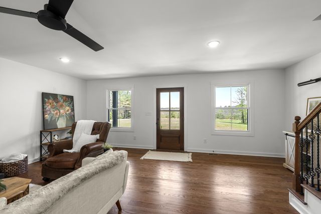 2210 Garners Creek Rd, Dickson, TN 37055