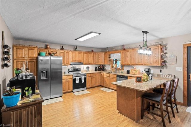 143 Mohegan Trail, Mocksville, NC 27028