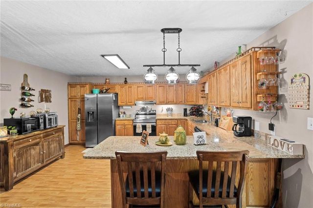 143 Mohegan Trail, Mocksville, NC 27028