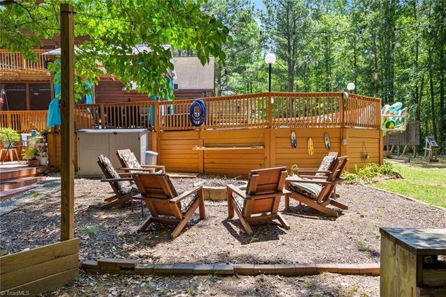 143 Mohegan Trail, Mocksville, NC 27028