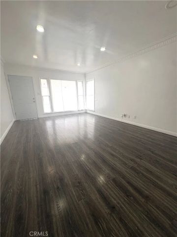 11022 Doty, Inglewood, CA 90303