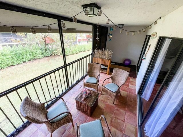 25 Lexington Lane W E, Palm Beach Gardens, FL 33418