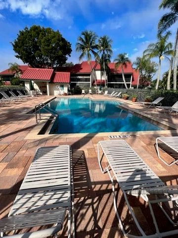 25 Lexington Lane W E, Palm Beach Gardens, FL 33418