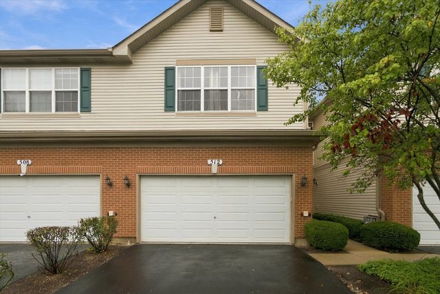 512 N Fox Trail, Round Lake, IL 60073