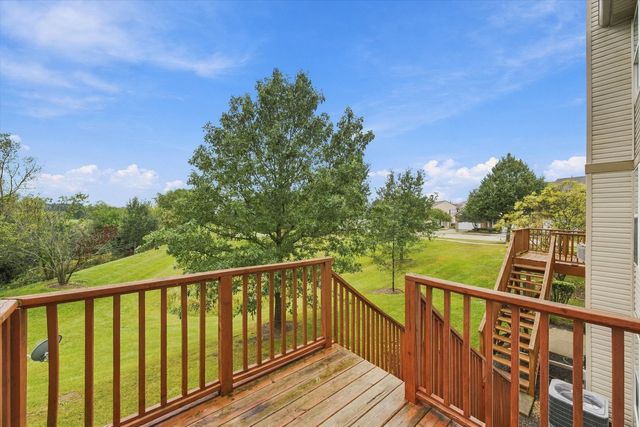 512 N Fox Trail, Round Lake, IL 60073